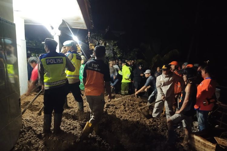 Dua Orang Meninggal Dunia akibat Tanah Longsor di Bangli, Bali